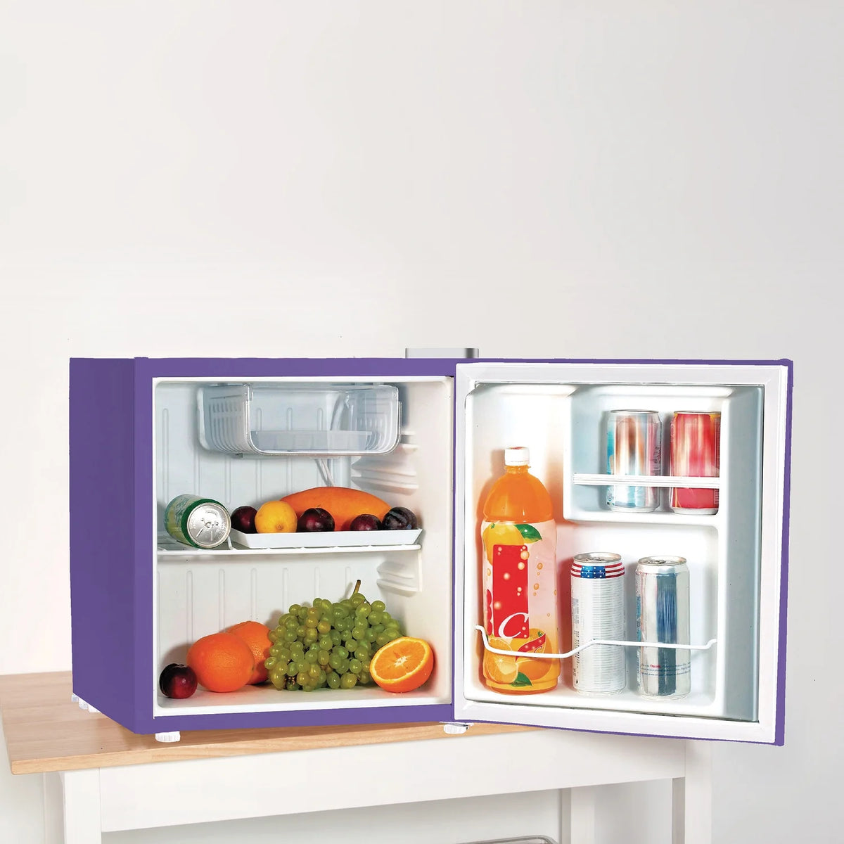 1.6 Cu. Ft. Single Door Mini Refrigerator W27009